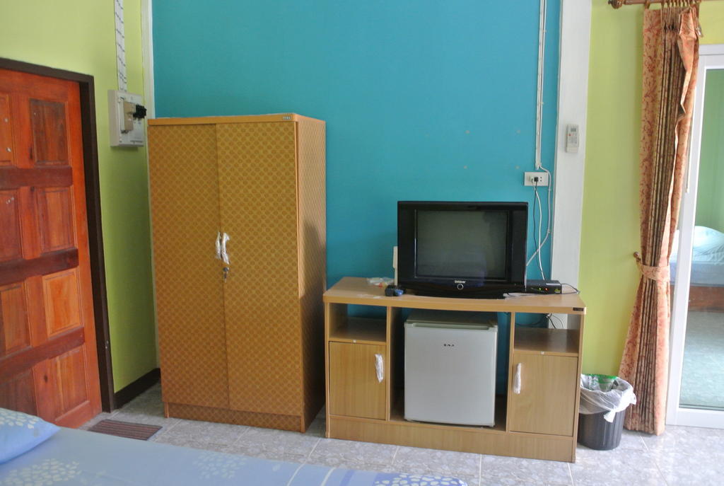 Bantatuk Resort & Restaurant Ban Tha Khun Екстериор снимка