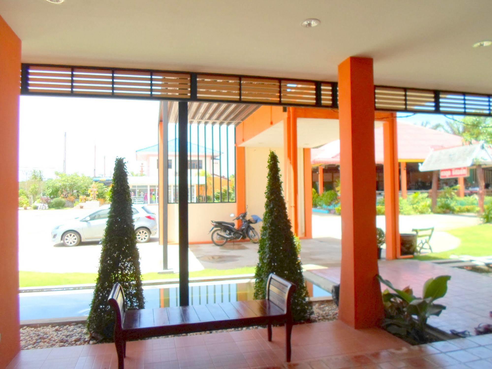 Bantatuk Resort & Restaurant Ban Tha Khun Екстериор снимка