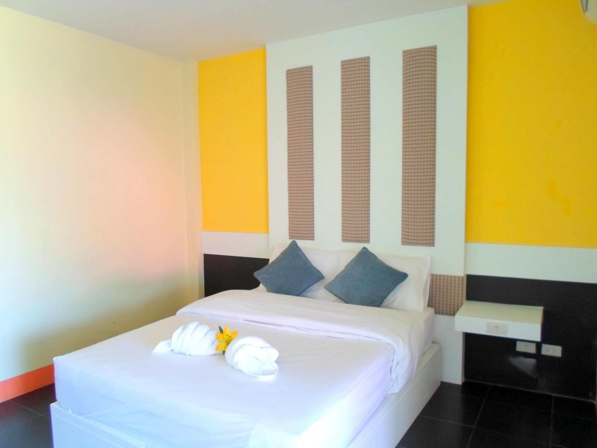 Bantatuk Resort & Restaurant Ban Tha Khun Екстериор снимка