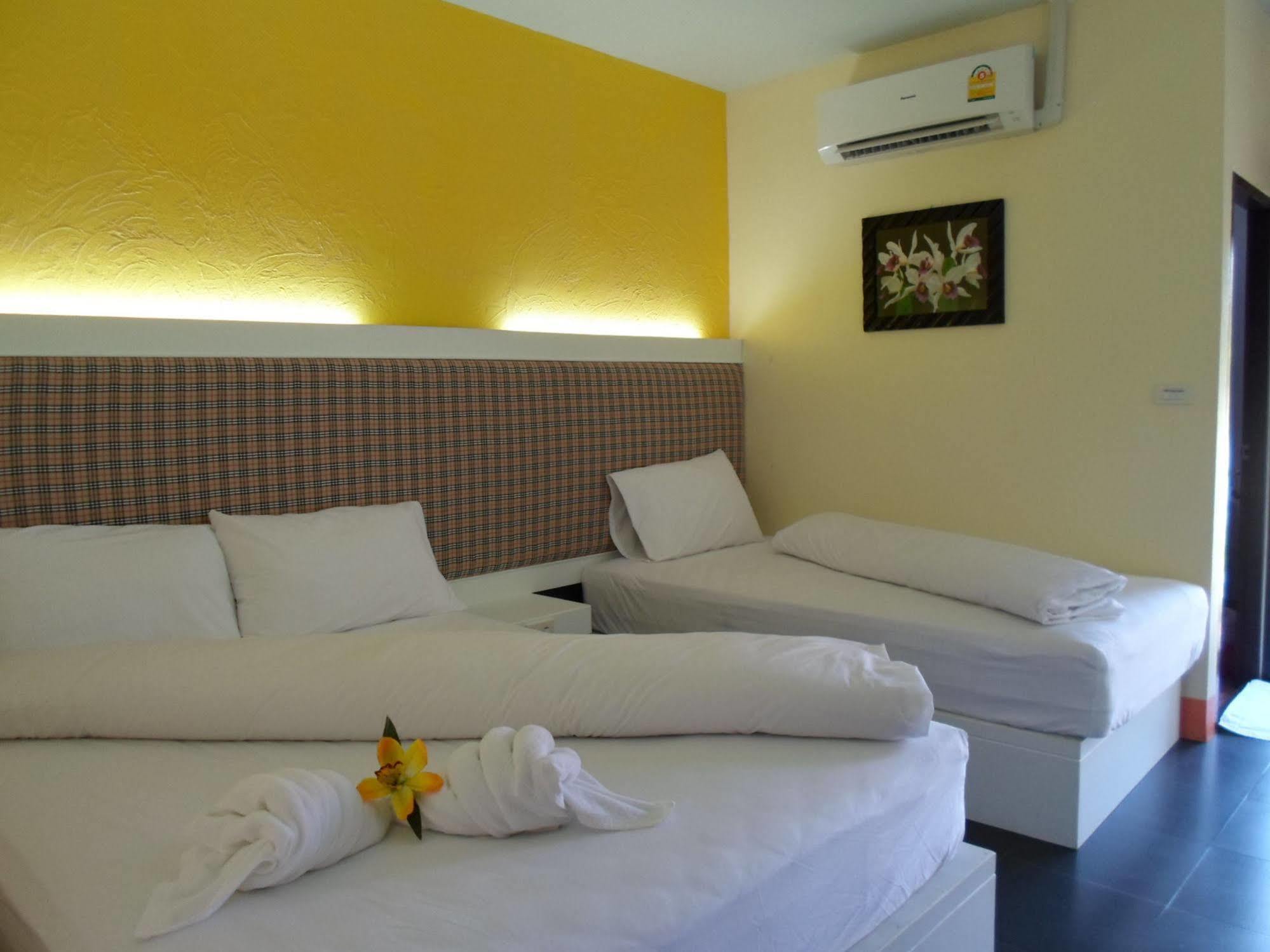 Bantatuk Resort & Restaurant Ban Tha Khun Екстериор снимка