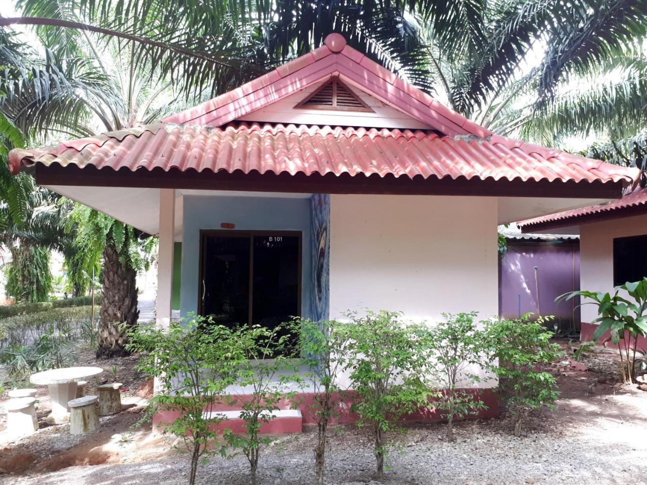 Bantatuk Resort & Restaurant Ban Tha Khun Екстериор снимка