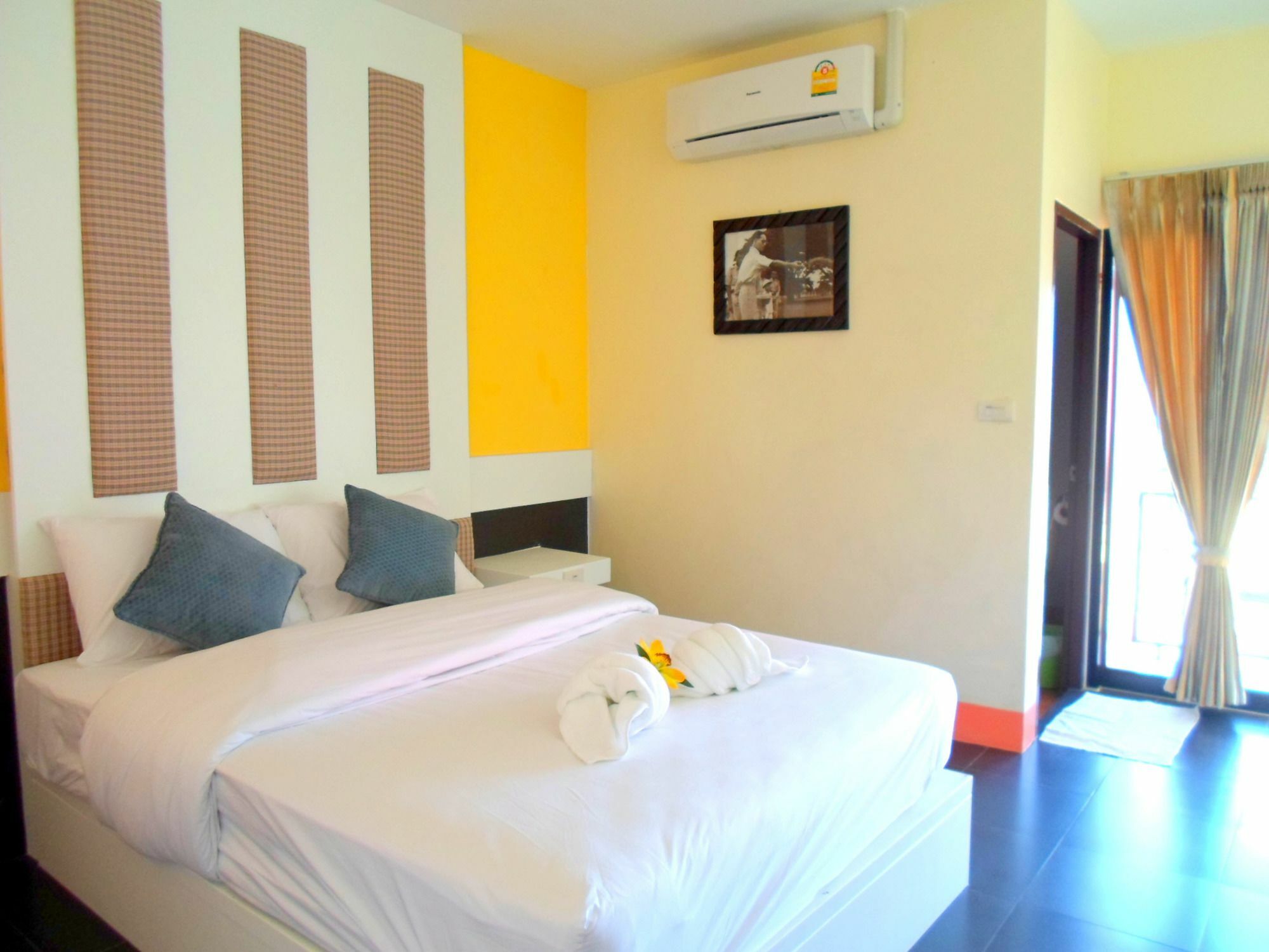 Bantatuk Resort & Restaurant Ban Tha Khun Екстериор снимка